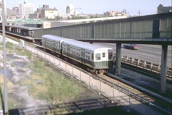 usr_m_chi+el_6520_uofihalsted_1970_jt_1004.jpg