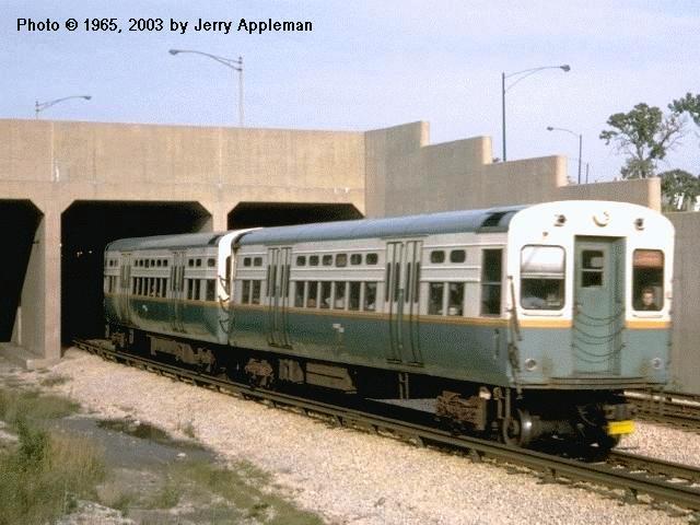 usr_m_chi+el_6693_exitingdearbornst_196509_t349_jerapp.jpg