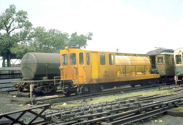 usr_m_chi+el_s108_lower63rdyard_1976_jt_1051.jpg