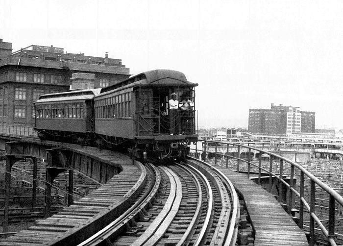 usr_m_chi+el_wood_44th+racine_bv_1307.jpg
