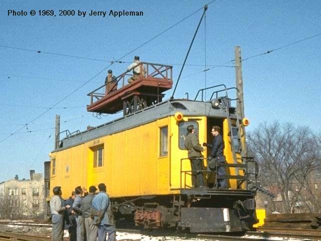 usr_m_chi+el_work's606_emersonst_196903_t187_jerapp.jpg