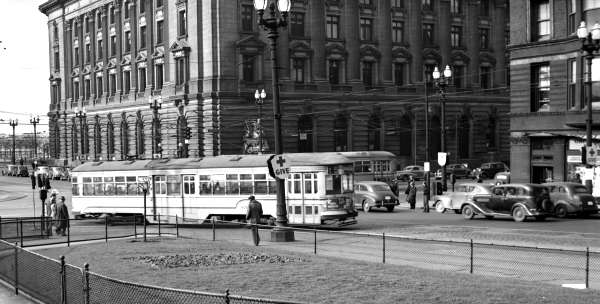 usr_m_cle_4063_publicsquare_19480331_bv_bvc105.jpg