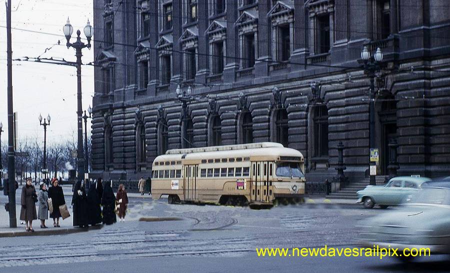 usr_m_cle_4249_public+square_195206_bv_cts023.jpg
