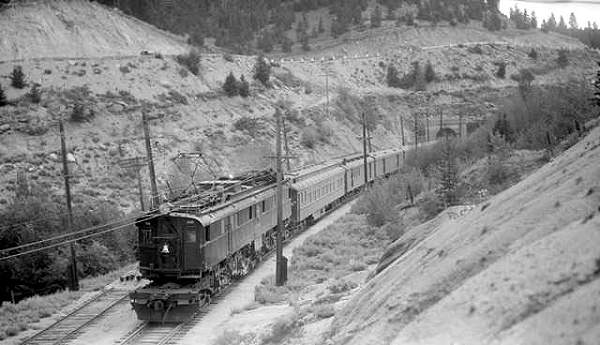 usr_m_cmstp_boxcab_milw053.jpg