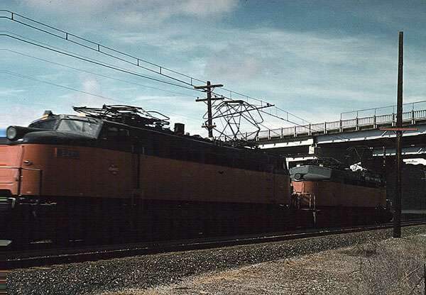 usr_m_cmstp_e21_approachingbutte_197404_kenharr_milw085.jpg