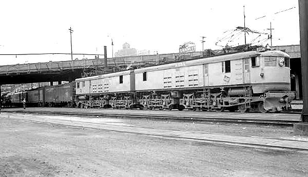 usr_m_cmstp_e22_southofseattleunionstation_jlhunt_milw078.jpg
