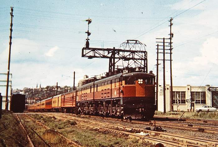 usr_m_cmstp_e23_witholympianhiawathaseattle_1956_ss_milw152.jpg