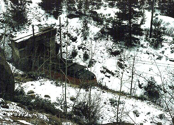 usr_m_cmstp_ef4_exitingpipestonepasstunnel_kenharr_milw110.jpg