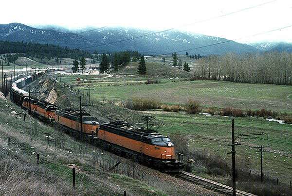 usr_m_cmstp_ef4_nearmissoula_197404_kenharr_milw100.jpg