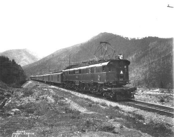 usr_m_cmstp_misc_electrification_westinghouseloco_007_milw007a.jpg
