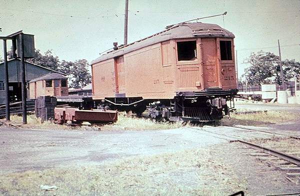 usr_m_cnsm_frt_215_harrisonstmke_214.jpg
