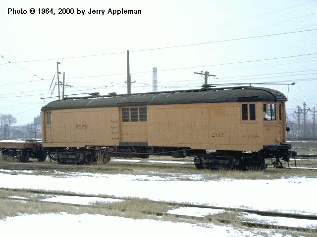 usr_m_cnsm_frt_237_pettiboneyard_196402_japp.jpg