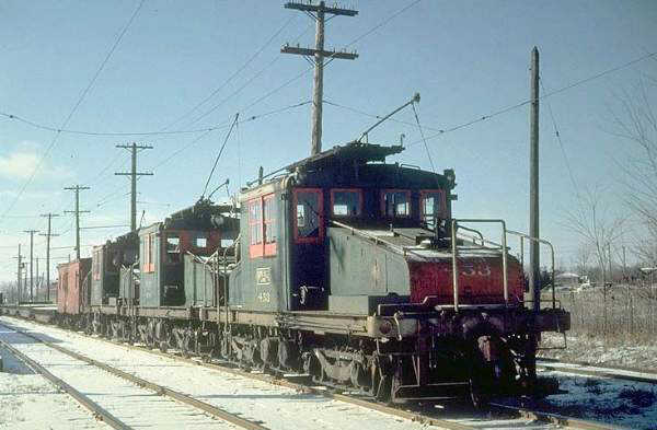 usr_m_cnsm_frt_453_454_452_182.jpg