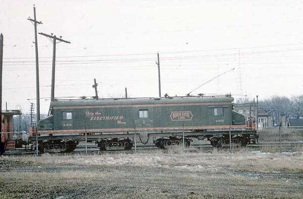 usr_m_cnsm_frt_458_northchicago_186.jpg