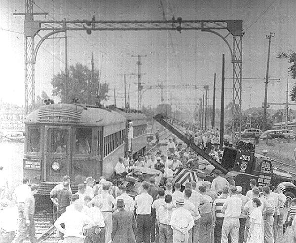 usr_m_cnsm_green_02_autoaccidentnearwaukegan_092.jpg