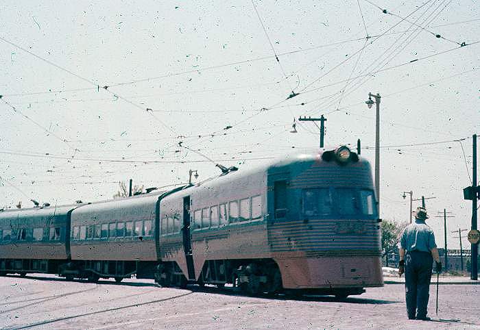 usr_m_cnsm_liner_mketerminaltrackageinbound_1957_johndevore_407.jpg