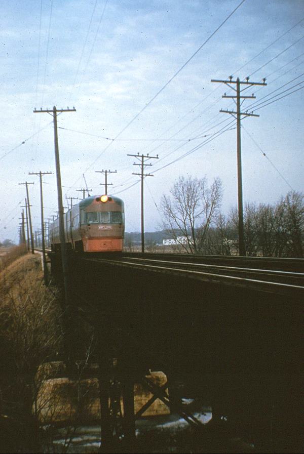 usr_m_cnsm_liner_rootriverbridge_dame_350.jpg