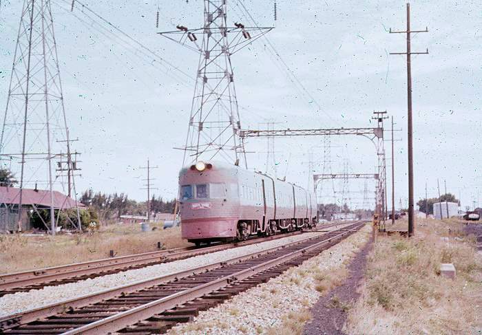 usr_m_cnsm_liner_skokievalleyliner_1957_johndevore_409.jpg