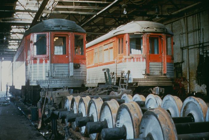 usr_m_cnsm_silver_23_insideharrisonave_dame_352.jpg