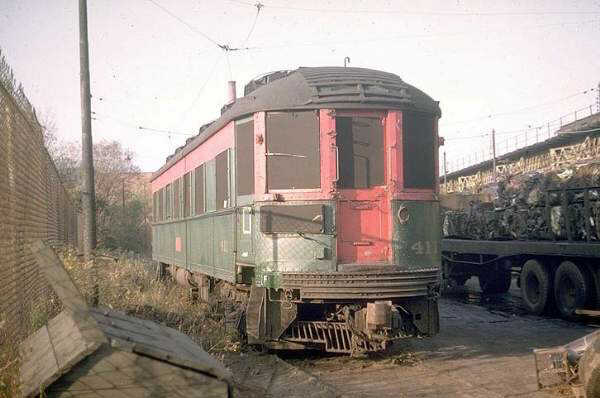 usr_m_cnsm_southbrooklyn_411_arrivalatnyc_19641125_180.jpg
