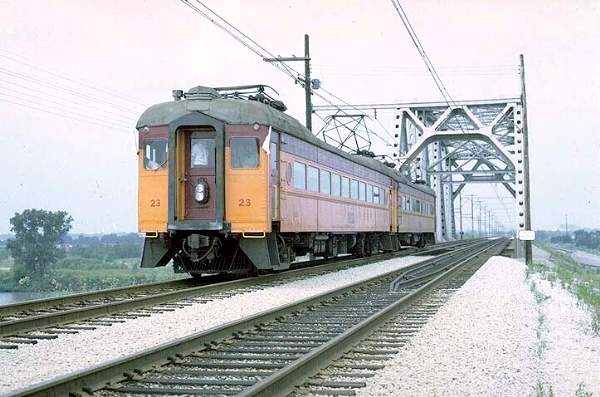 usr_m_csssb_css_023_calumetriverbridgewb_ss170.jpg