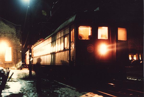 usr_m_csssb_css_x001_nightviewmichigancityshopsstation_ss060.jpg