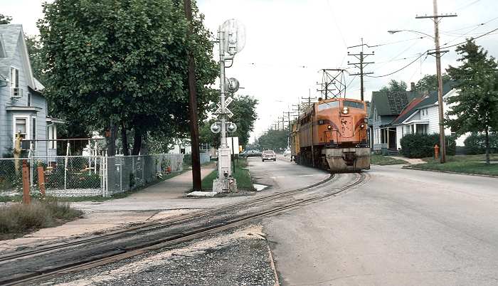 usr_m_csssb_motor_0803_11thtennessee_197709_bb_ss335.jpg