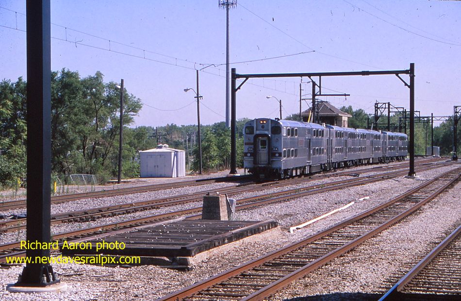 usr_m_csssb_nic_314_kensington_train118_20120720_riaar.jpg