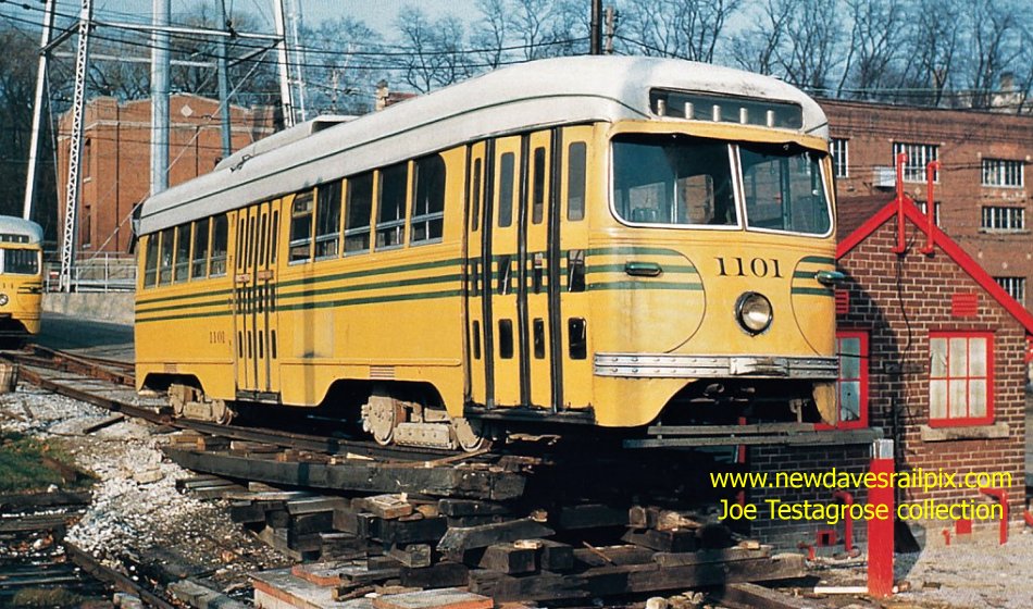 usr_m_cvg_1101_intorontohillcrestshops_19501123_jt.jpg