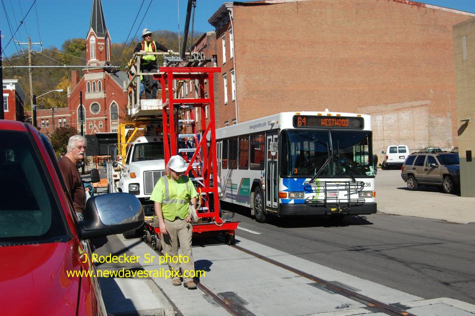 usr_m_cvg_misc_gillig1236_racehenry_overheadwirework_20151103_2833_jrod.jpg
