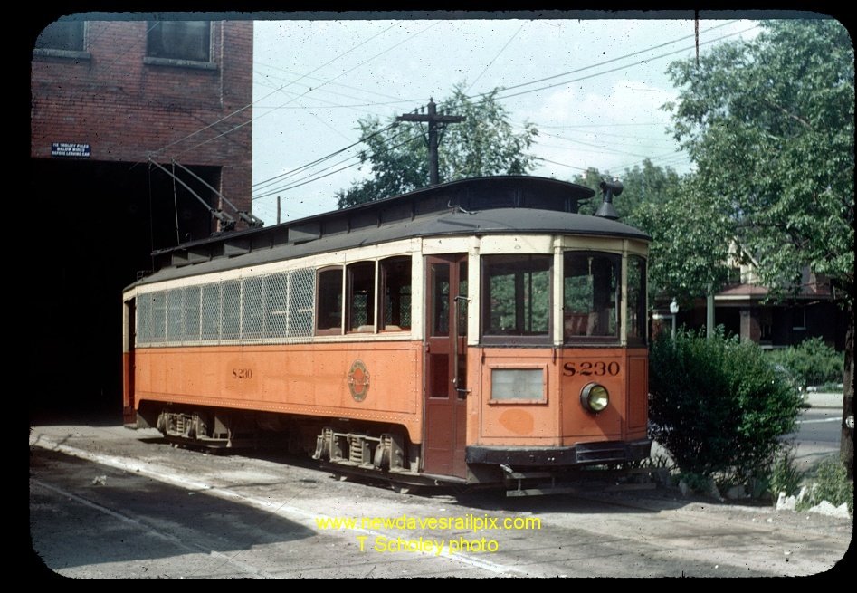 usr_m_cvg_s230_moneycar_vinestcarhouse_tsch_0328.jpg