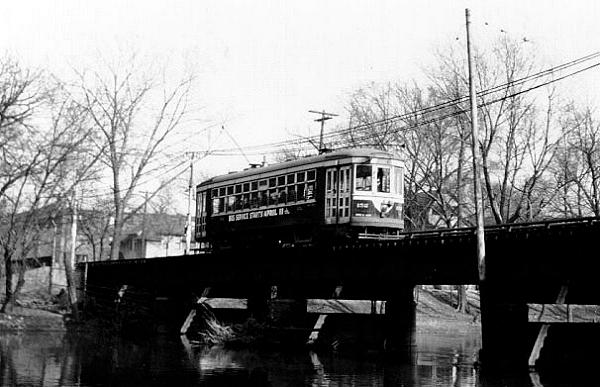 usr_m_cwt_152_desplainesriverbridgeriverside_bv_cwt188.jpg