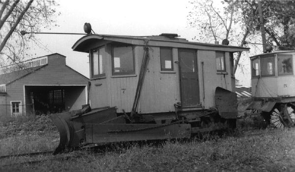usr_m_cwt_work_07_suburbanbarn_rbefj_cwt150.jpg