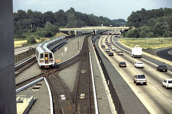 usr_m_dca_metro_orangeline_vienna_dkot+bv_dcm02.jpg