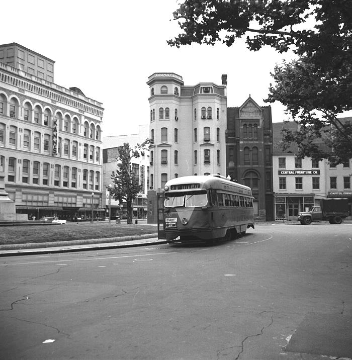 usr_m_dca_pcc_1581_7thpennsynw_bveh_ehd027.jpg