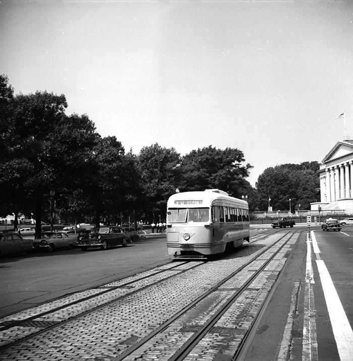 usr_m_dca_pcc_p049_pennsy15th_bveh_ehd003.jpg