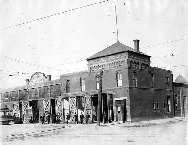 usr_m_den_193_239_edivisioncarhouse_1901_dt185_dpl.jpg