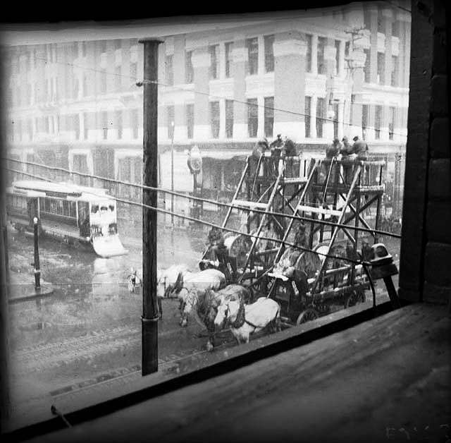 usr_m_den_misc_construction_13thcurtis_dt140_dpl.jpg