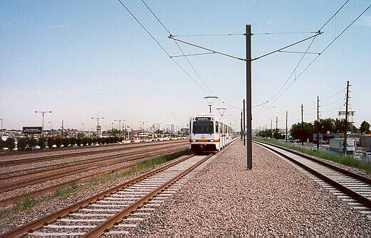 usr_m_den_rtd_021_oxfordstation_20000715_bv_01.jpg
