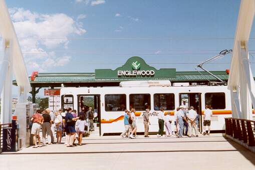 usr_m_den_rtd_024_englewoodstation_20000720_bv_01.jpg