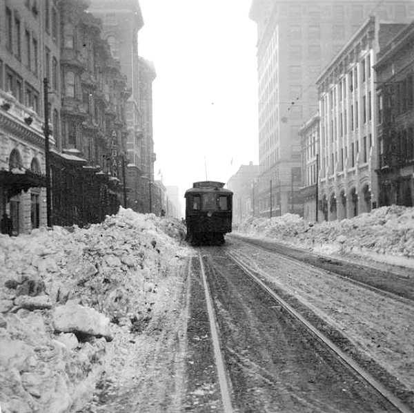 usr_m_den_stcr_17thavesnow_dt232_dpl.jpg