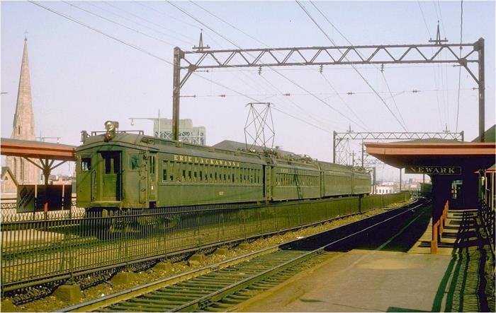 usr_m_dlw_3217_broadstnewark_19750401_grkjt_dlw068.jpg