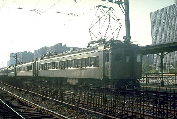 usr_m_dlw_3505_broadstnewark_197008_grkjt_dlw086.jpg