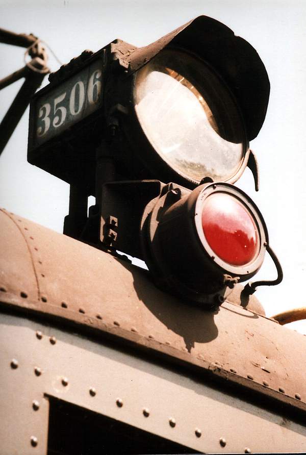 usr_m_dlw_3506_headlight_sl_dlw039.jpg