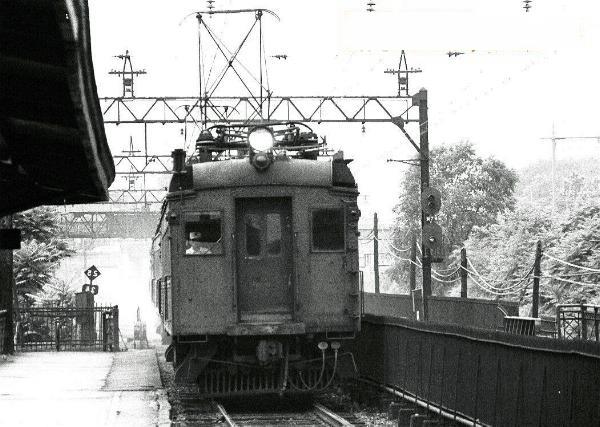 usr_m_dlw_mu_broadstnewark_grkhk_dlw025.jpg