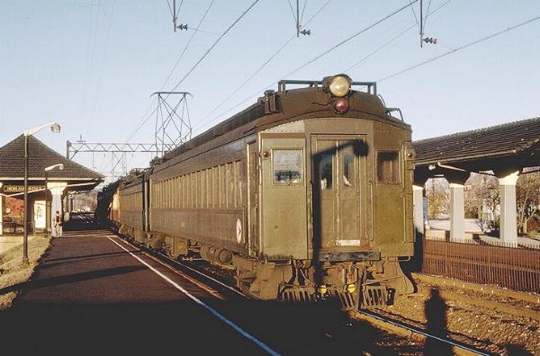 usr_m_dlw_mu_highlandave_grkjt_dlw020.jpg