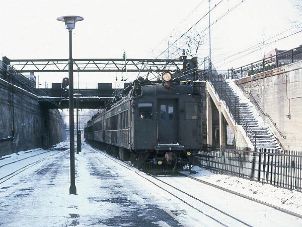 usr_m_dlw_mu_summitstation_grkjt_dlw027.jpg