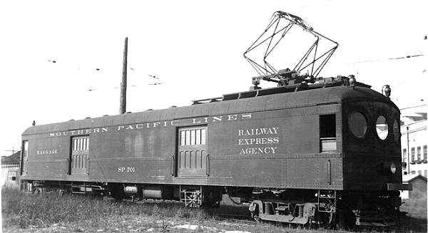 usr_m_eastbay_ier_701_alameda+shops_19401123_bv_sp06.jpg