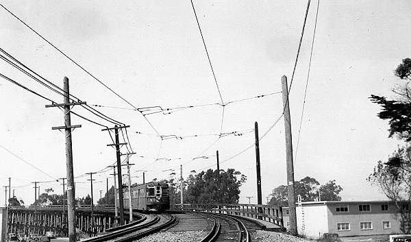 usr_m_eastbay_key_bridge_xxx_comingoffsptrestle_mbns_071.jpg