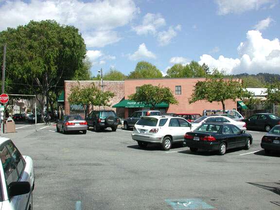 usr_m_eastbay_key_misc_thennow_montereyhopkins_04_js_138.jpg